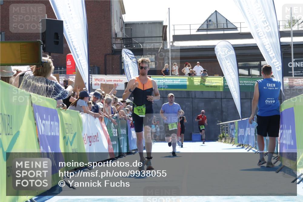 09.08.2026 - GEWOBA Citytriathlon Bremen Yannick Fuchs http://msf.ph/oto/9938055 09.08.2026 15:23:21 Ziel 69, 173, 449 meine-sportfotos.de