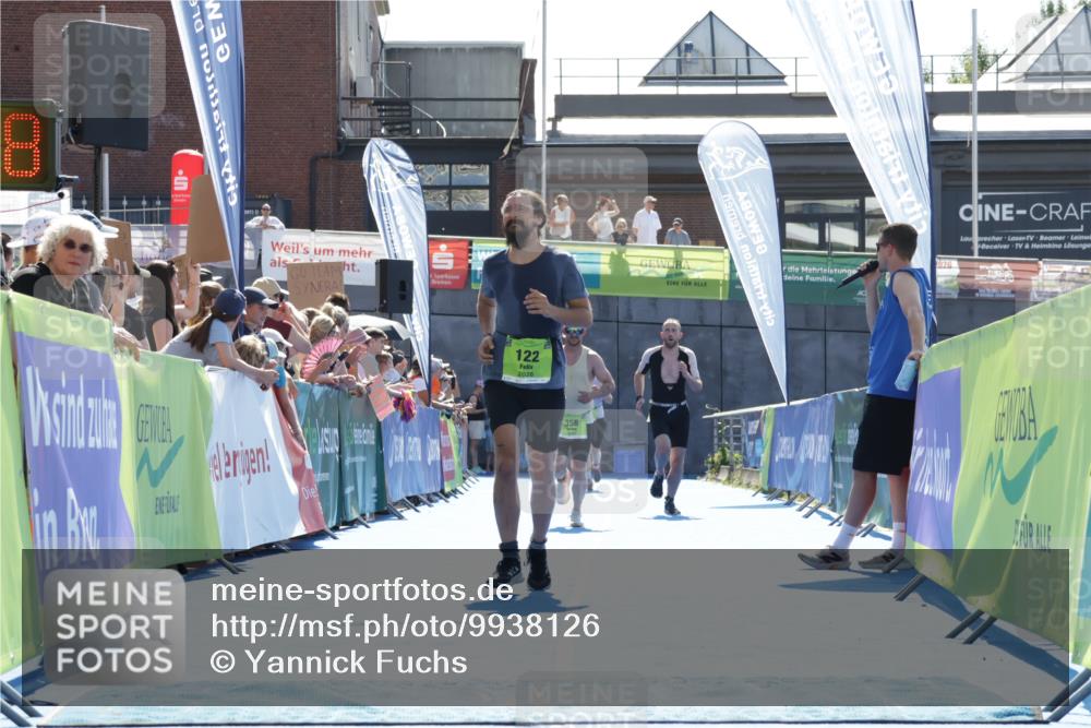 09.08.2026 - GEWOBA Citytriathlon Bremen Yannick Fuchs http://msf.ph/oto/9938126 09.08.2026 15:24:01 Ziel 122, 358, 412, 493 meine-sportfotos.de
