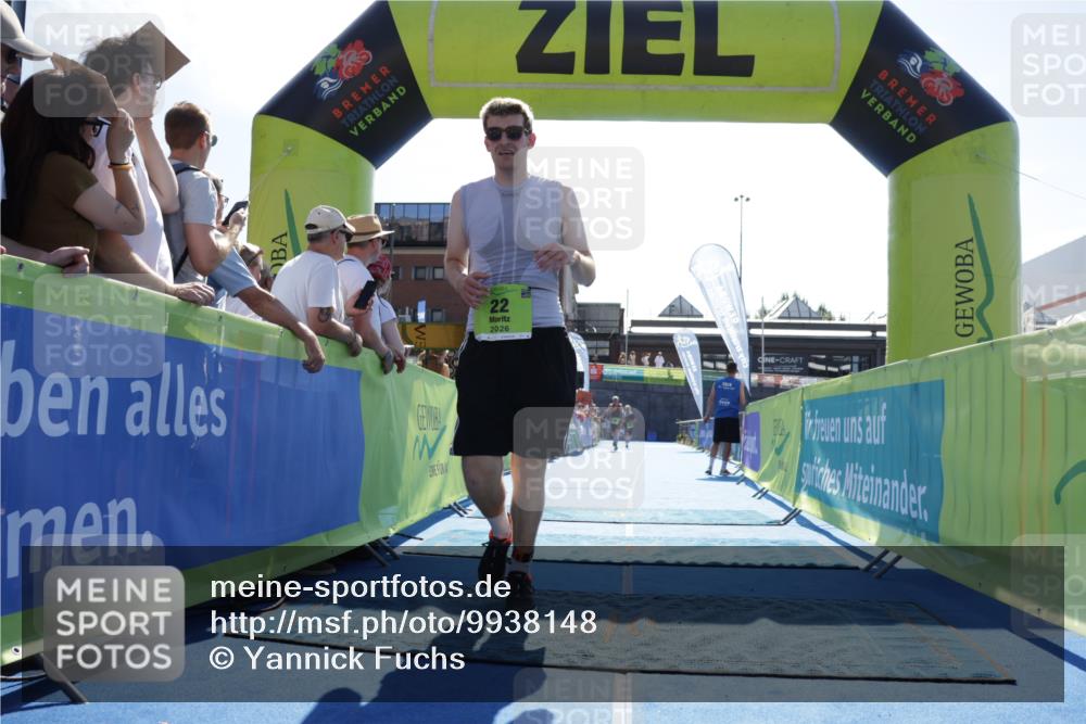 09.08.2026 - GEWOBA Citytriathlon Bremen Yannick Fuchs http://msf.ph/oto/9938148 09.08.2026 15:24:12 Ziel 22 meine-sportfotos.de