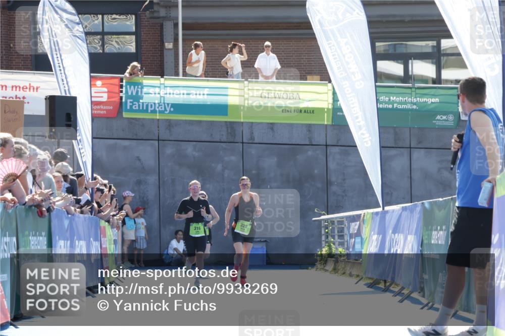 09.08.2026 - GEWOBA Citytriathlon Bremen Yannick Fuchs http://msf.ph/oto/9938269 09.08.2026 15:25:11 Ziel 239, 274 meine-sportfotos.de