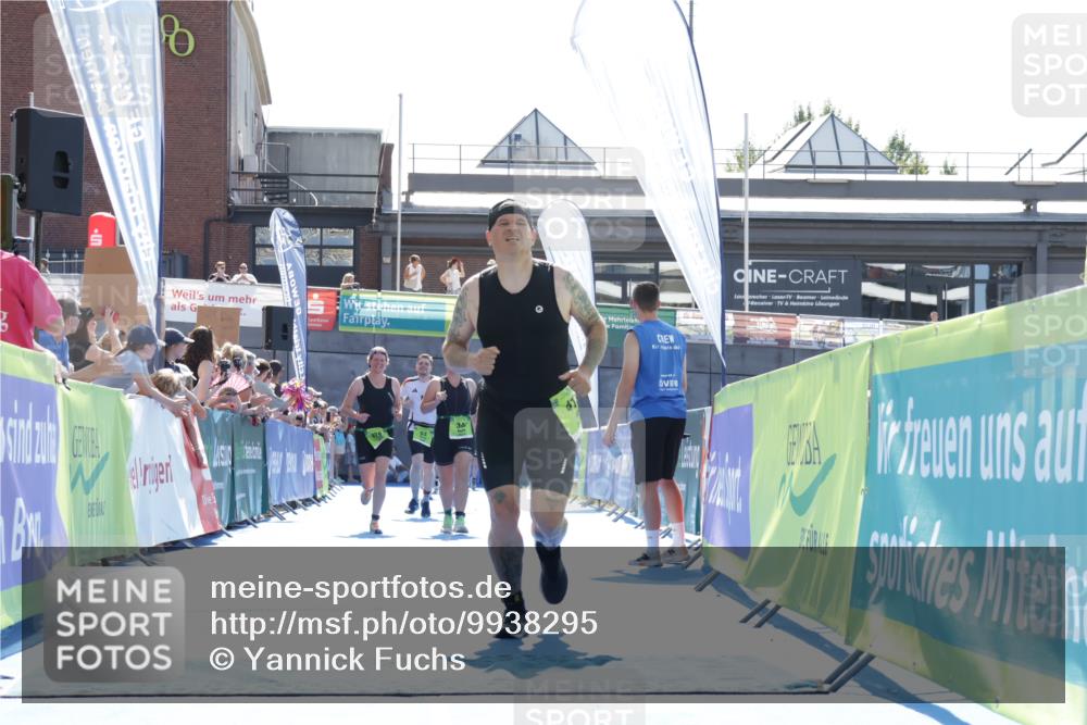 09.08.2026 - GEWOBA Citytriathlon Bremen Yannick Fuchs http://msf.ph/oto/9938295 09.08.2026 15:25:30 Ziel 344, 413, 479 meine-sportfotos.de