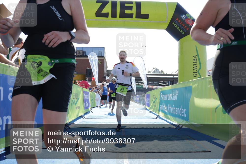 09.08.2026 - GEWOBA Citytriathlon Bremen Yannick Fuchs http://msf.ph/oto/9938307 09.08.2026 15:25:36 Ziel 53, 57, 261, 335, 344, 413, 479 meine-sportfotos.de