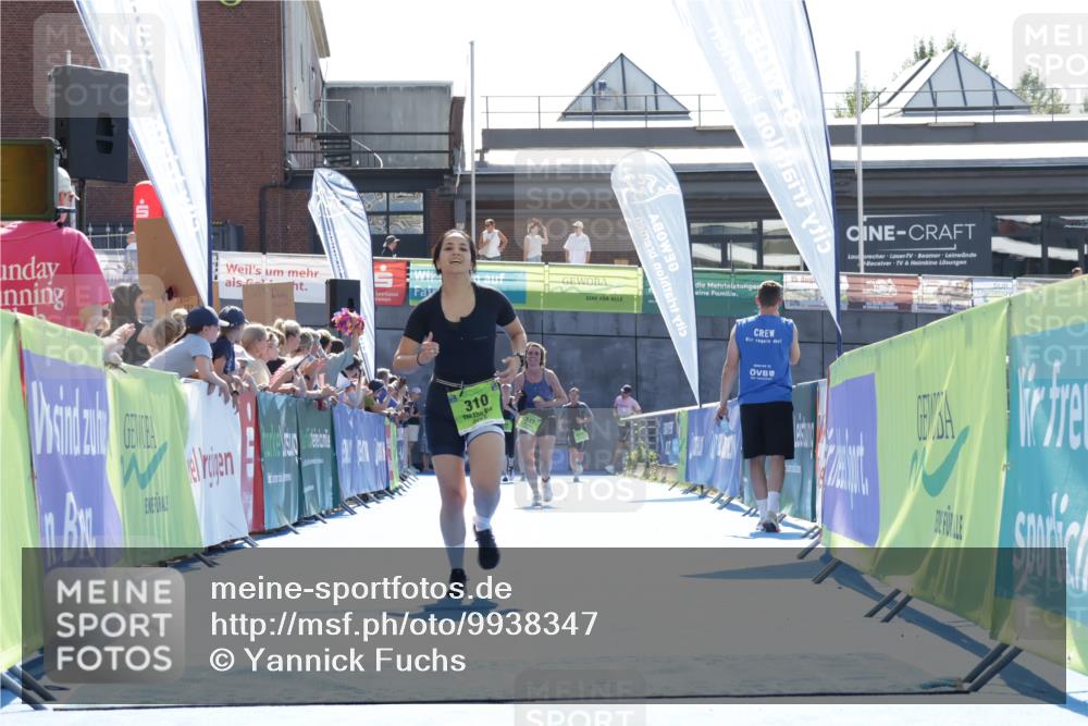 09.08.2026 - GEWOBA Citytriathlon Bremen Yannick Fuchs http://msf.ph/oto/9938347 09.08.2026 15:25:56 Ziel 310 meine-sportfotos.de