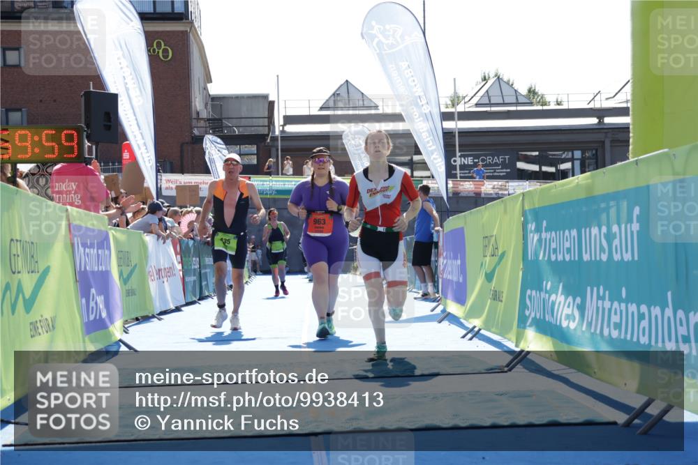 09.08.2026 - GEWOBA Citytriathlon Bremen Yannick Fuchs http://msf.ph/oto/9938413 09.08.2026 15:26:22 Ziel 262, 409, 435, 963 meine-sportfotos.de