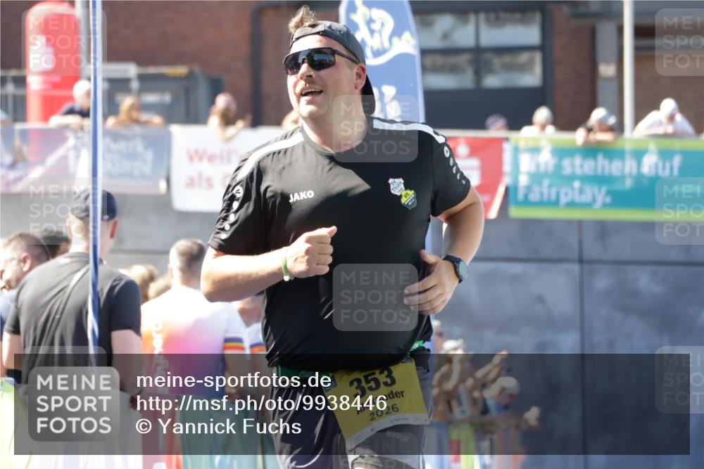 09.08.2026 - GEWOBA Citytriathlon Bremen Yannick Fuchs http://msf.ph/oto/9938446 09.08.2026 11:42:02 Ziel 353 meine-sportfotos.de