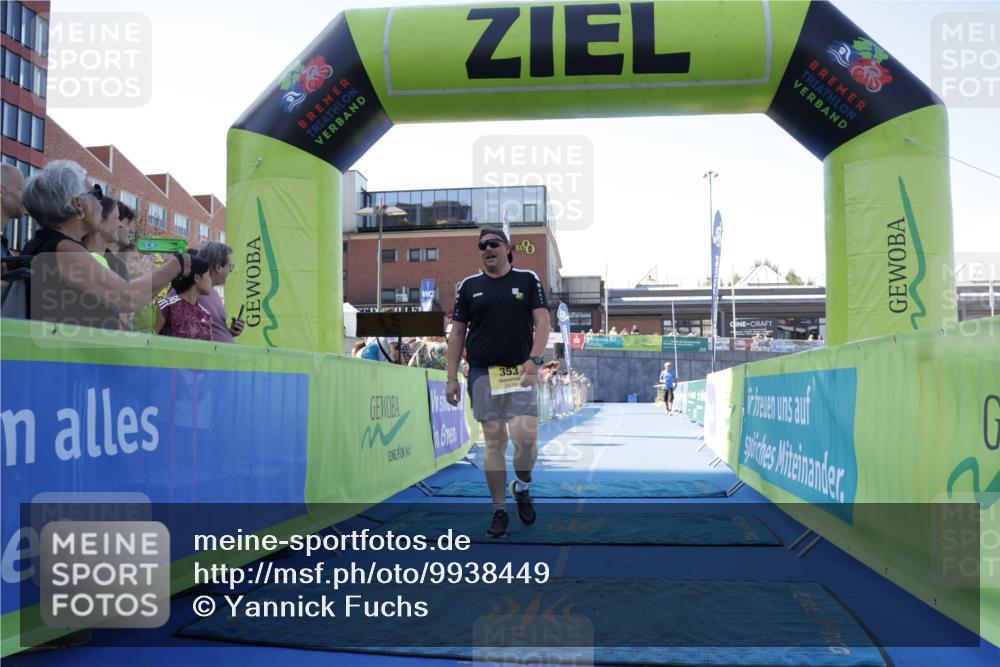 09.08.2026 - GEWOBA Citytriathlon Bremen Yannick Fuchs http://msf.ph/oto/9938449 09.08.2026 11:42:05 Ziel 353 meine-sportfotos.de