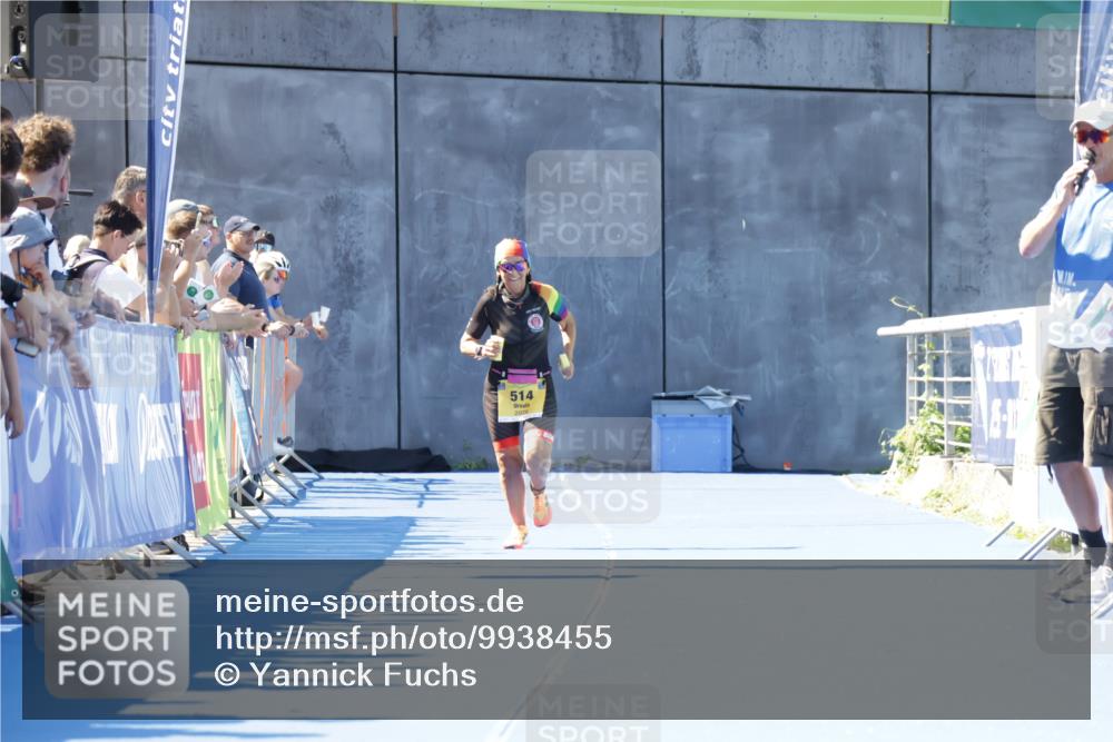 09.08.2026 - GEWOBA Citytriathlon Bremen Yannick Fuchs http://msf.ph/oto/9938455 09.08.2026 11:42:17 Ziel  meine-sportfotos.de