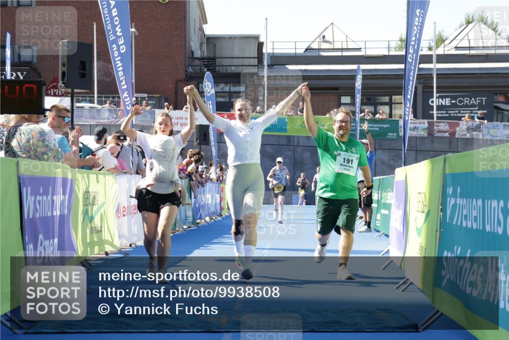 09.08.2026 - GEWOBA Citytriathlon Bremen Yannick Fuchs http://msf.ph/oto/9938508 09.08.2026 11:42:52 Ziel  meine-sportfotos.de