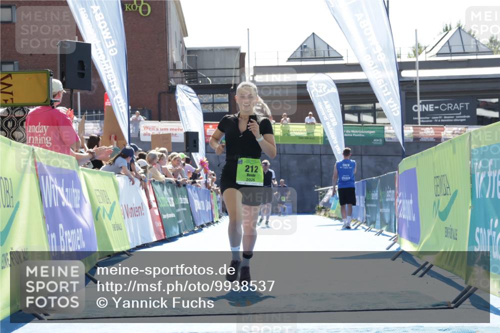 09.08.2026 - GEWOBA Citytriathlon Bremen Yannick Fuchs http://msf.ph/oto/9938537 09.08.2026 15:27:05 Ziel 212, 338 meine-sportfotos.de