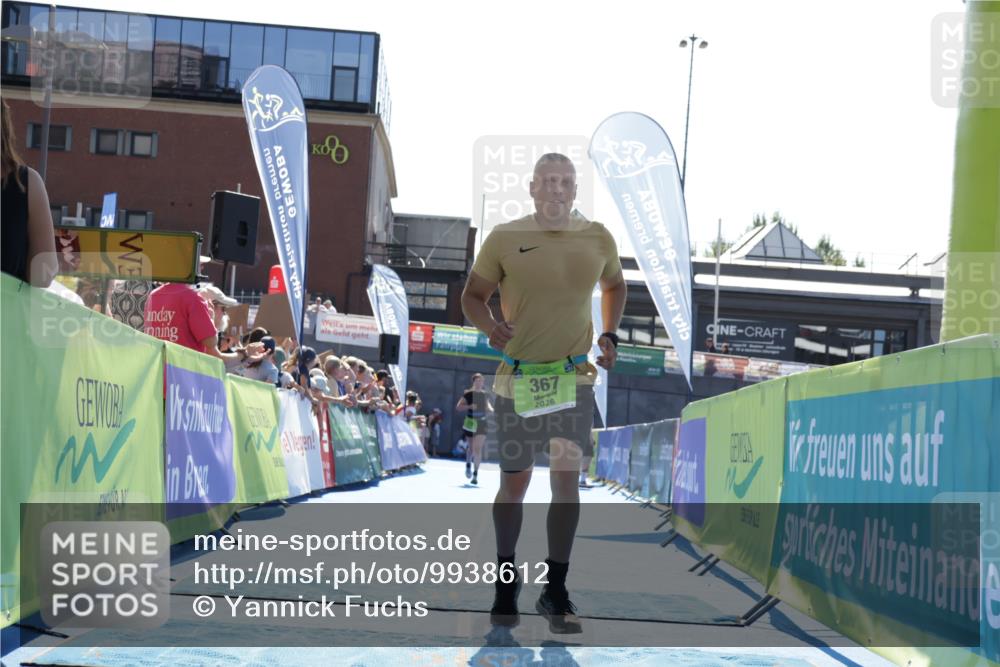 09.08.2026 - GEWOBA Citytriathlon Bremen Yannick Fuchs http://msf.ph/oto/9938612 09.08.2026 15:27:26 Ziel 20, 367, 424 meine-sportfotos.de