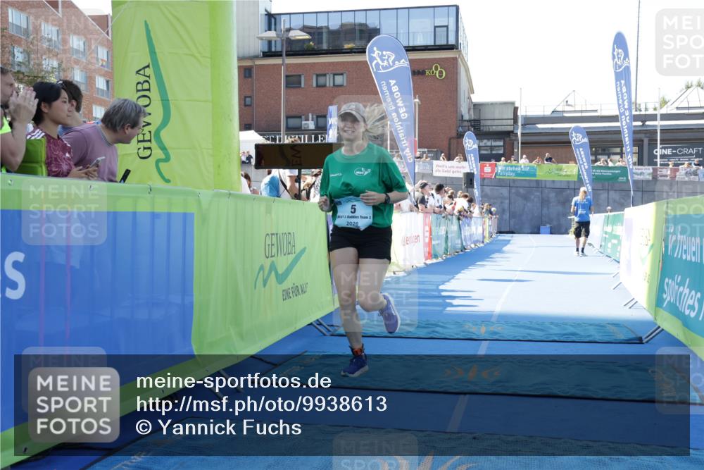 09.08.2026 - GEWOBA Citytriathlon Bremen Yannick Fuchs http://msf.ph/oto/9938613 09.08.2026 11:43:14 Ziel 5 meine-sportfotos.de