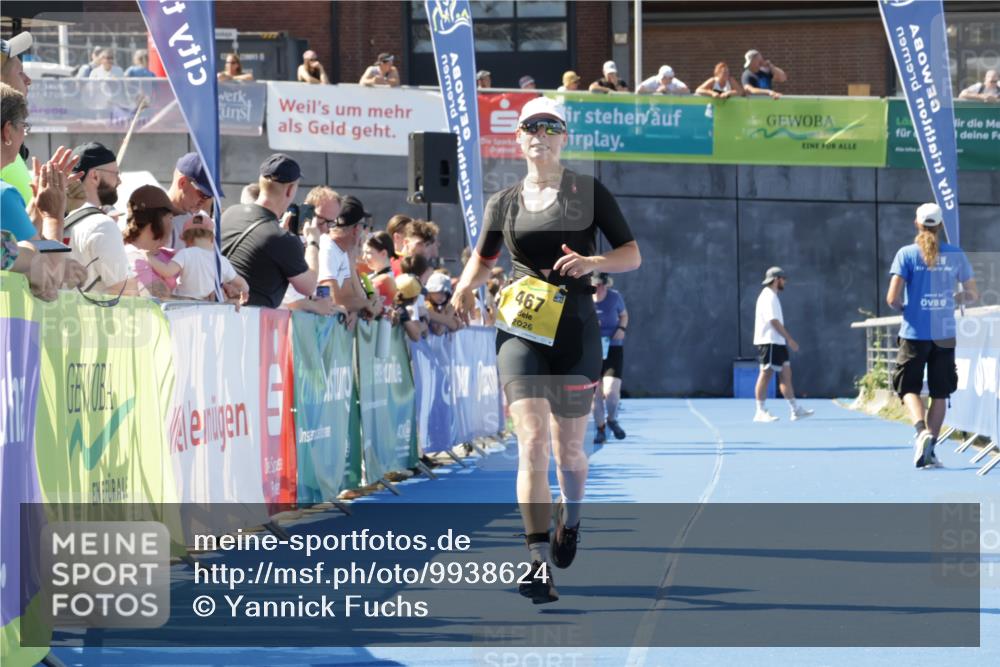 09.08.2026 - GEWOBA Citytriathlon Bremen Yannick Fuchs http://msf.ph/oto/9938624 09.08.2026 11:43:26 Ziel 467 meine-sportfotos.de