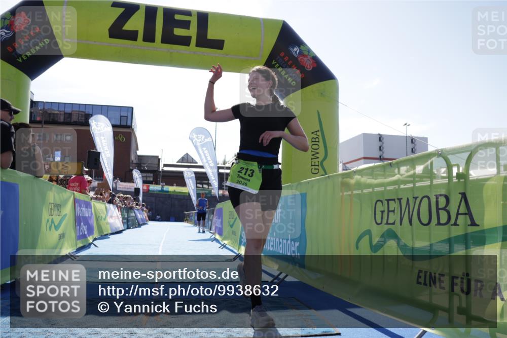09.08.2026 - GEWOBA Citytriathlon Bremen Yannick Fuchs http://msf.ph/oto/9938632 09.08.2026 15:27:34 Ziel 213 meine-sportfotos.de