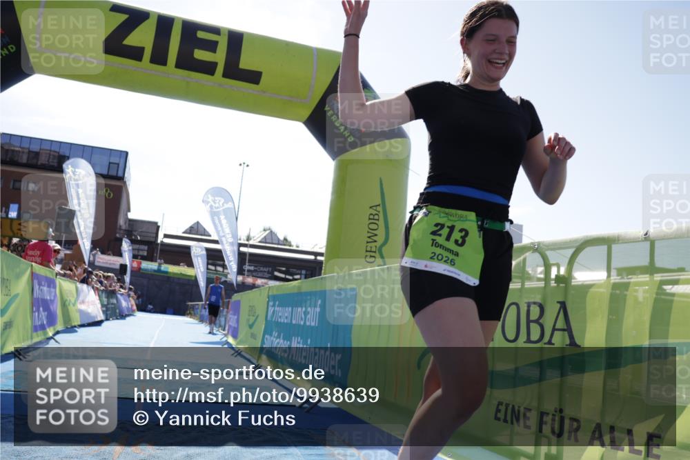 09.08.2026 - GEWOBA Citytriathlon Bremen Yannick Fuchs http://msf.ph/oto/9938639 09.08.2026 15:27:34 Ziel 213 meine-sportfotos.de