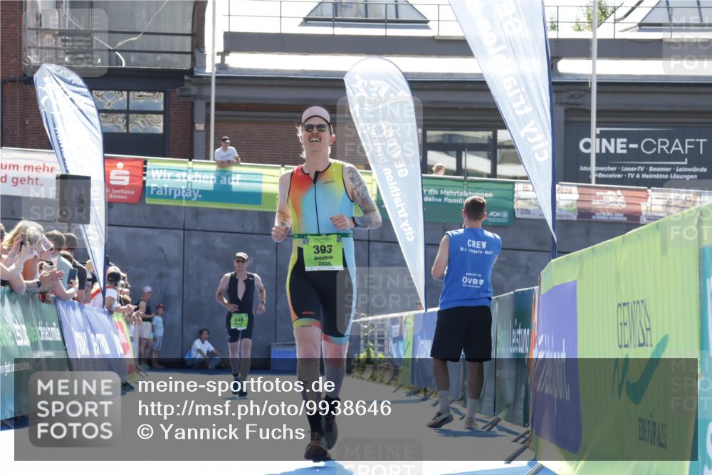 09.08.2026 - GEWOBA Citytriathlon Bremen Yannick Fuchs http://msf.ph/oto/9938646 09.08.2026 15:27:50 Ziel 393 meine-sportfotos.de