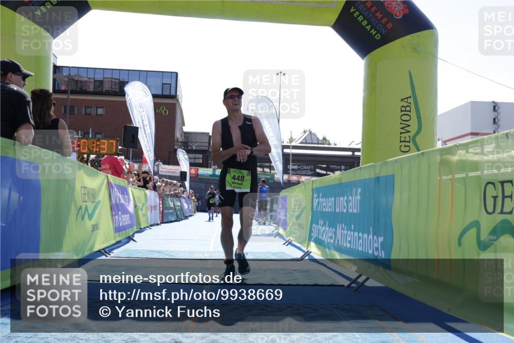 09.08.2026 - GEWOBA Citytriathlon Bremen Yannick Fuchs http://msf.ph/oto/9938669 09.08.2026 15:28:00 Ziel 324, 448 meine-sportfotos.de