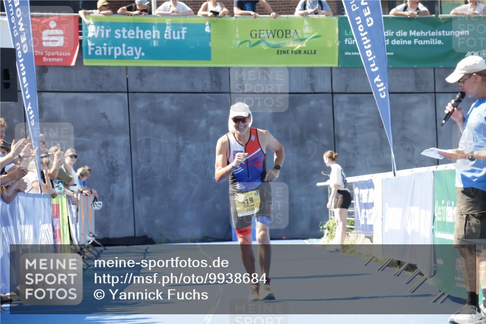 09.08.2026 - GEWOBA Citytriathlon Bremen Yannick Fuchs http://msf.ph/oto/9938684 09.08.2026 11:43:53 Ziel  meine-sportfotos.de