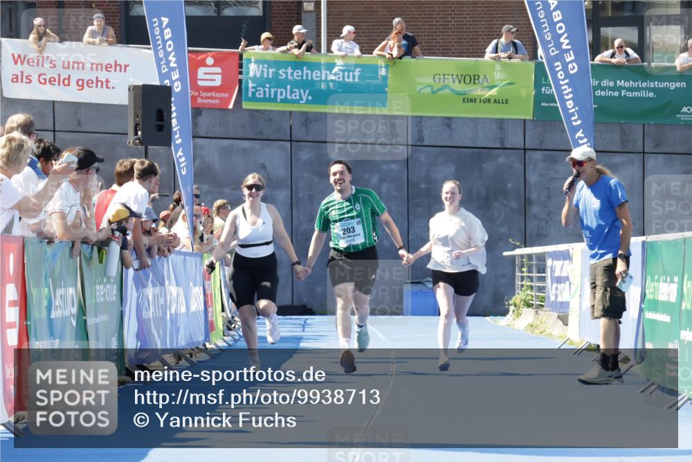 09.08.2026 - GEWOBA Citytriathlon Bremen Yannick Fuchs http://msf.ph/oto/9938713 09.08.2026 11:44:09 Ziel 203 meine-sportfotos.de