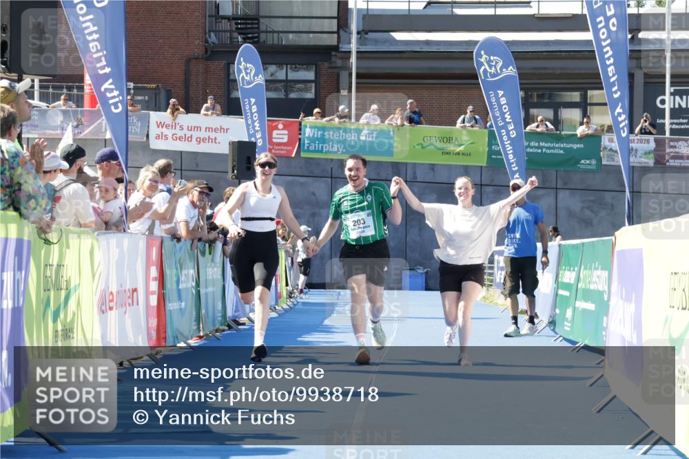 09.08.2026 - GEWOBA Citytriathlon Bremen Yannick Fuchs http://msf.ph/oto/9938718 09.08.2026 11:44:11 Ziel 203 meine-sportfotos.de