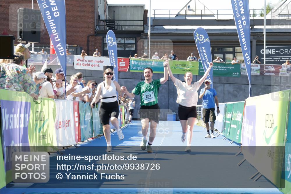 09.08.2026 - GEWOBA Citytriathlon Bremen Yannick Fuchs http://msf.ph/oto/9938726 09.08.2026 11:44:11 Ziel 203 meine-sportfotos.de