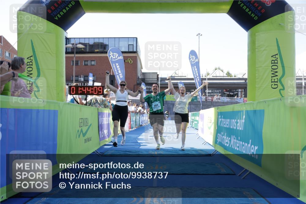 09.08.2026 - GEWOBA Citytriathlon Bremen Yannick Fuchs http://msf.ph/oto/9938737 09.08.2026 11:44:13 Ziel 203 meine-sportfotos.de