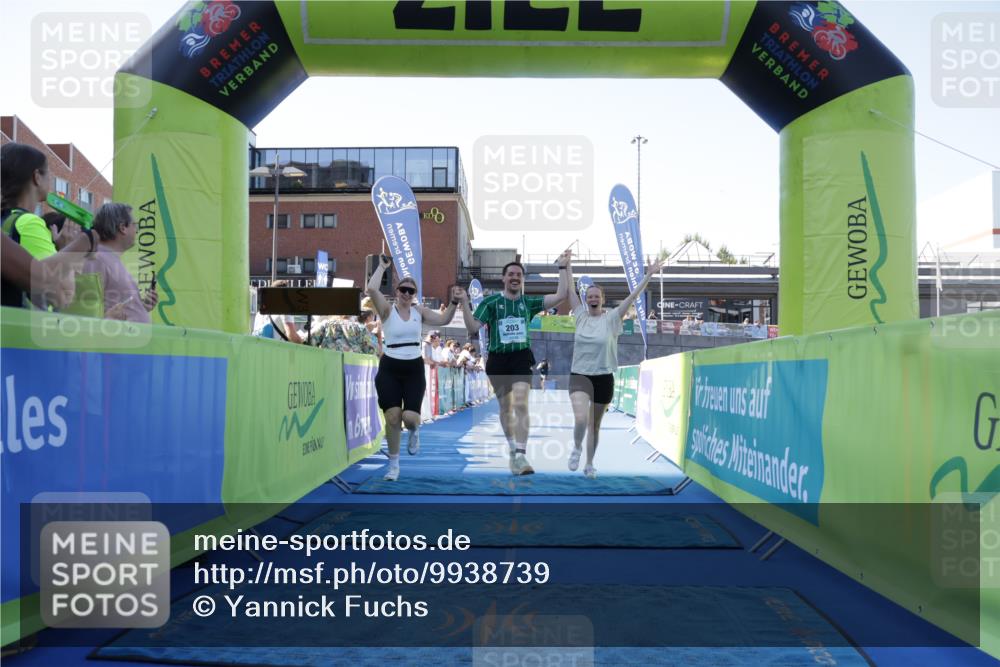 09.08.2026 - GEWOBA Citytriathlon Bremen Yannick Fuchs http://msf.ph/oto/9938739 09.08.2026 11:44:13 Ziel 203 meine-sportfotos.de