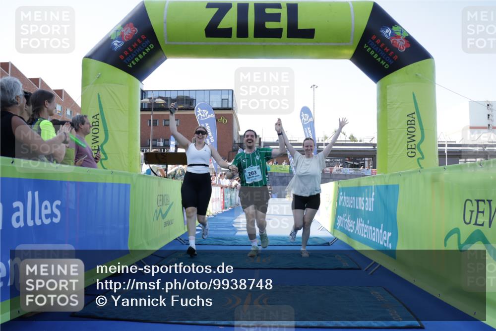 09.08.2026 - GEWOBA Citytriathlon Bremen Yannick Fuchs http://msf.ph/oto/9938748 09.08.2026 11:44:14 Ziel 203 meine-sportfotos.de