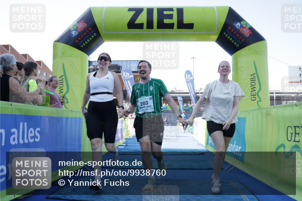 09.08.2026 - GEWOBA Citytriathlon Bremen Yannick Fuchs http://msf.ph/oto/9938760 09.08.2026 11:44:15 Ziel 203 meine-sportfotos.de