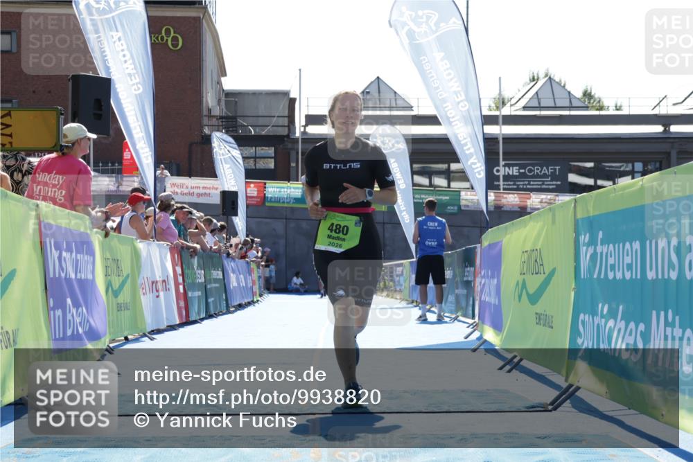 09.08.2026 - GEWOBA Citytriathlon Bremen Yannick Fuchs http://msf.ph/oto/9938820 09.08.2026 15:29:12 Ziel 480 meine-sportfotos.de