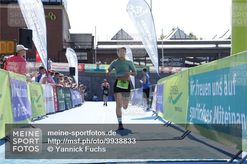 09.08.2026 - GEWOBA Citytriathlon Bremen Yannick Fuchs http://msf.ph/oto/9938833 09.08.2026 15:29:23 Ziel 296 meine-sportfotos.de