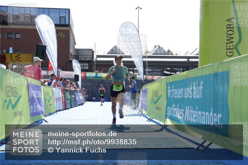 09.08.2026 - GEWOBA Citytriathlon Bremen Yannick Fuchs http://msf.ph/oto/9938835 09.08.2026 15:29:23 Ziel 296 meine-sportfotos.de