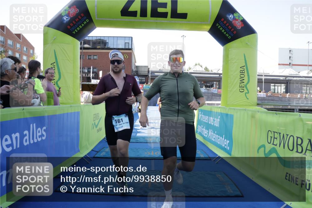 09.08.2026 - GEWOBA Citytriathlon Bremen Yannick Fuchs http://msf.ph/oto/9938850 09.08.2026 11:45:05 Ziel 161, 451, 471 meine-sportfotos.de