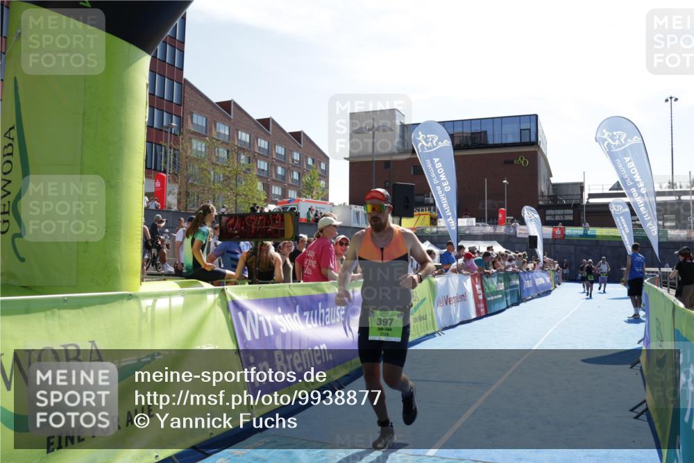 09.08.2026 - GEWOBA Citytriathlon Bremen Yannick Fuchs http://msf.ph/oto/9938877 09.08.2026 15:29:45 Ziel 397 meine-sportfotos.de