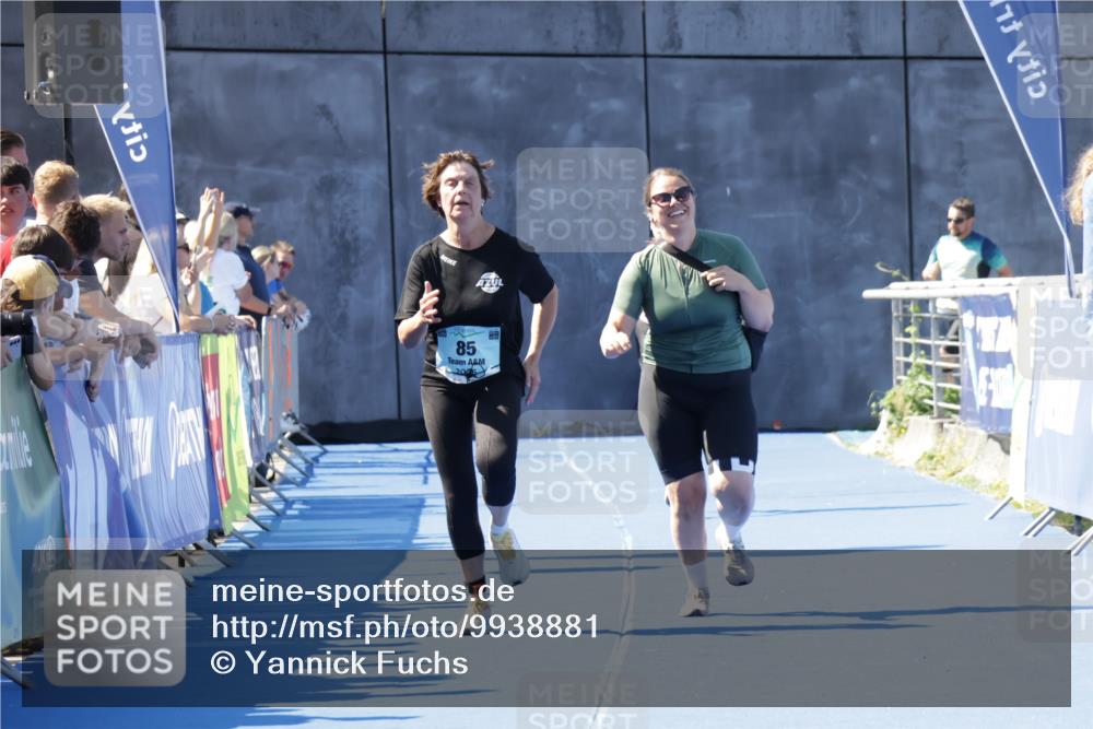 09.08.2026 - GEWOBA Citytriathlon Bremen Yannick Fuchs http://msf.ph/oto/9938881 09.08.2026 11:45:25 Ziel 85 meine-sportfotos.de