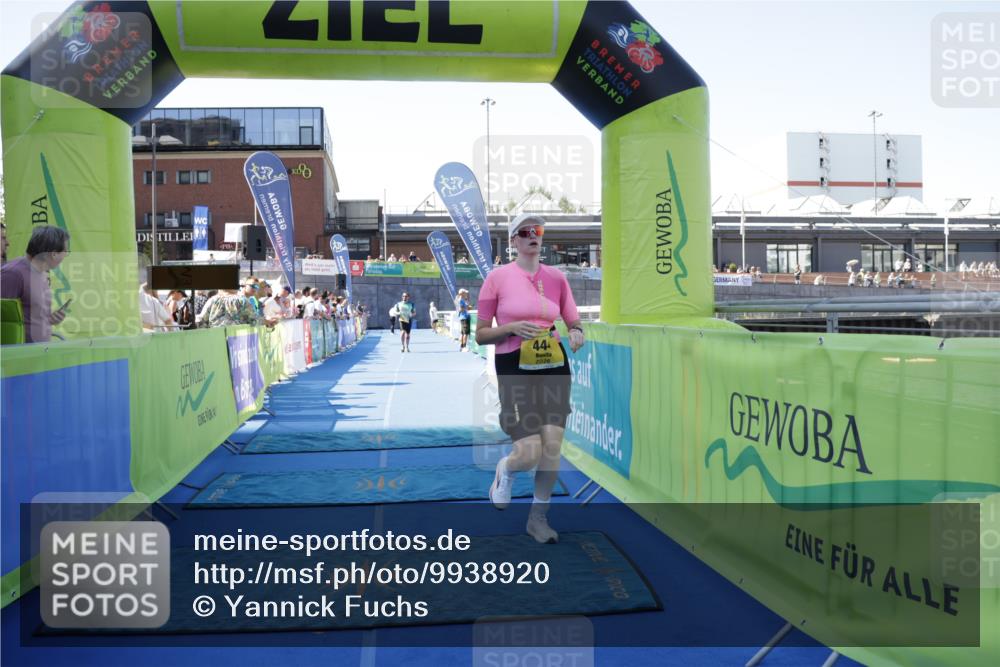 09.08.2026 - GEWOBA Citytriathlon Bremen Yannick Fuchs http://msf.ph/oto/9938920 09.08.2026 11:45:34 Ziel 361, 444 meine-sportfotos.de