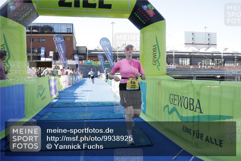 09.08.2026 - GEWOBA Citytriathlon Bremen Yannick Fuchs http://msf.ph/oto/9938925 09.08.2026 11:45:34 Ziel 361, 444 meine-sportfotos.de
