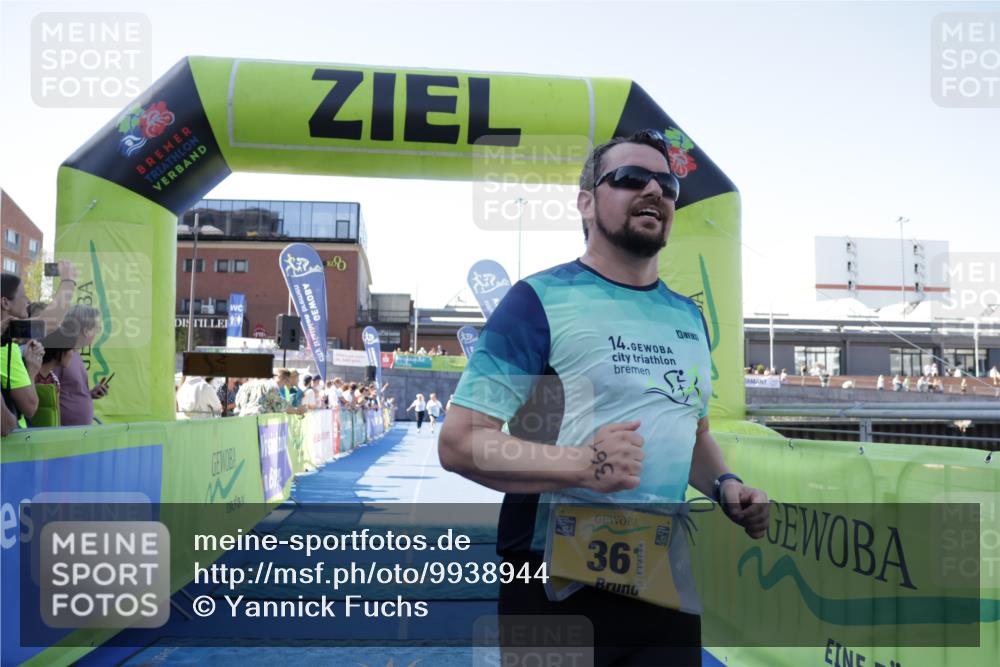 09.08.2026 - GEWOBA Citytriathlon Bremen Yannick Fuchs http://msf.ph/oto/9938944 09.08.2026 11:45:41 Ziel 361 meine-sportfotos.de