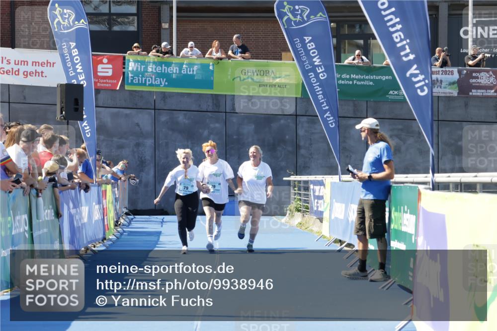09.08.2026 - GEWOBA Citytriathlon Bremen Yannick Fuchs http://msf.ph/oto/9938946 09.08.2026 11:45:43 Ziel 361 meine-sportfotos.de