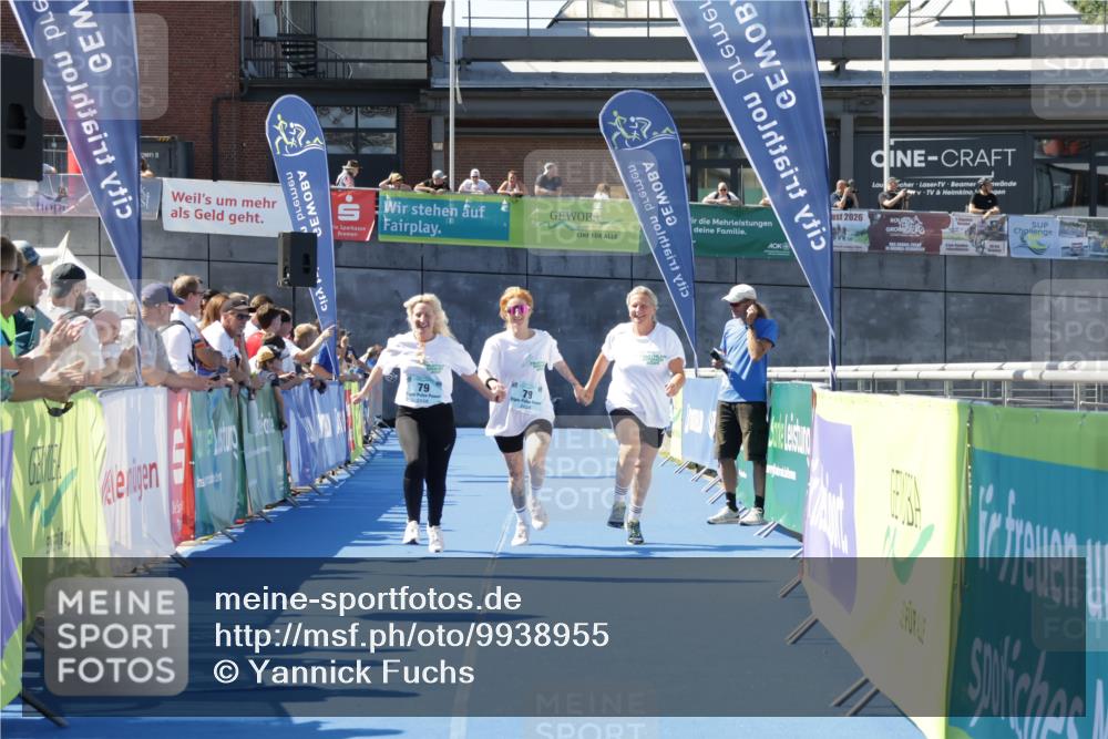 09.08.2026 - GEWOBA Citytriathlon Bremen Yannick Fuchs http://msf.ph/oto/9938955 09.08.2026 11:45:45 Ziel  meine-sportfotos.de