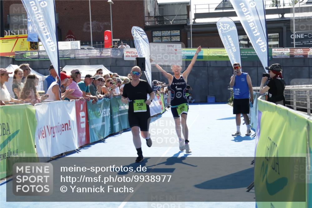 09.08.2026 - GEWOBA Citytriathlon Bremen Yannick Fuchs http://msf.ph/oto/9938977 09.08.2026 15:30:09 Ziel 231, 326, 330 meine-sportfotos.de