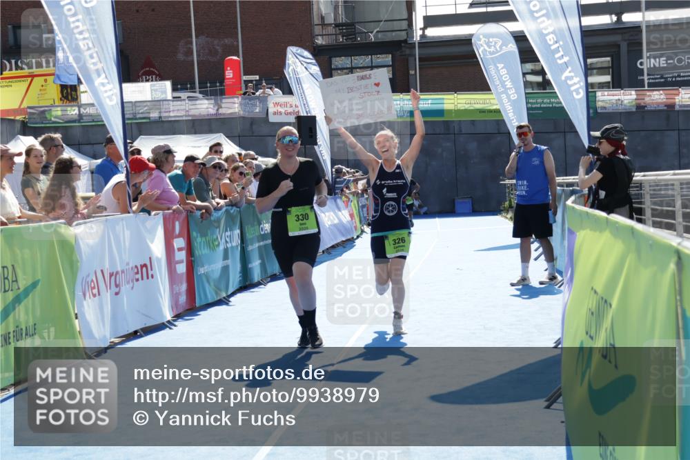 09.08.2026 - GEWOBA Citytriathlon Bremen Yannick Fuchs http://msf.ph/oto/9938979 09.08.2026 15:30:09 Ziel 231, 326, 330 meine-sportfotos.de