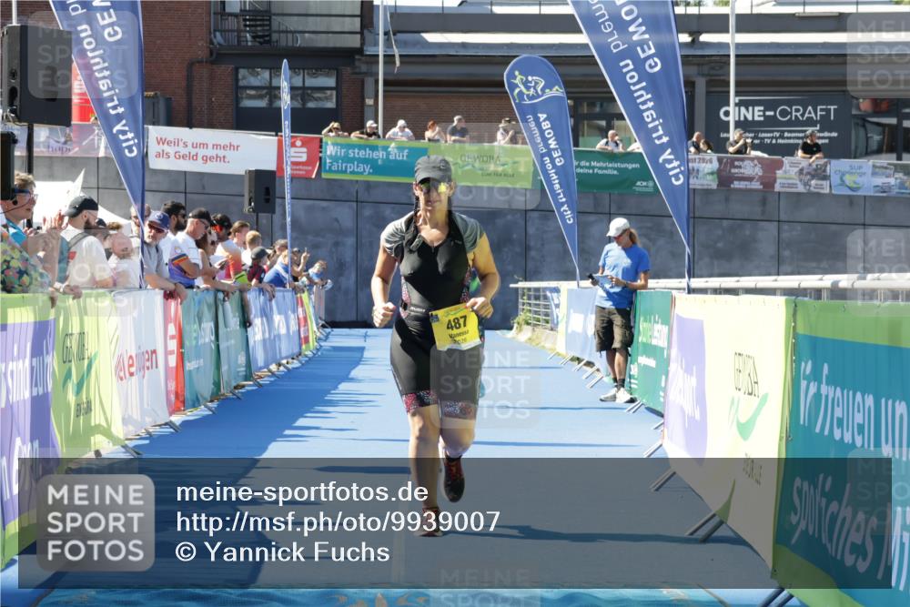 09.08.2026 - GEWOBA Citytriathlon Bremen Yannick Fuchs http://msf.ph/oto/9939007 09.08.2026 11:46:11 Ziel 415, 487 meine-sportfotos.de