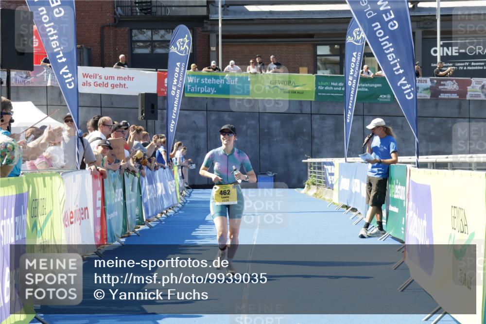 09.08.2026 - GEWOBA Citytriathlon Bremen Yannick Fuchs http://msf.ph/oto/9939035 09.08.2026 11:47:00 Ziel 462 meine-sportfotos.de