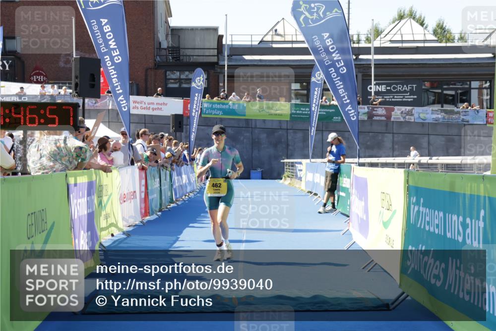 09.08.2026 - GEWOBA Citytriathlon Bremen Yannick Fuchs http://msf.ph/oto/9939040 09.08.2026 11:47:01 Ziel 462 meine-sportfotos.de