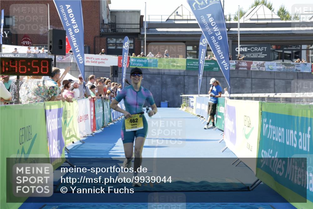 09.08.2026 - GEWOBA Citytriathlon Bremen Yannick Fuchs http://msf.ph/oto/9939044 09.08.2026 11:47:02 Ziel 462 meine-sportfotos.de