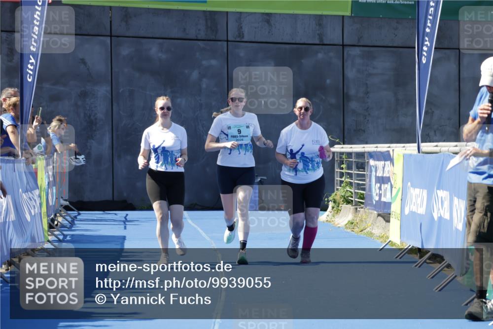 09.08.2026 - GEWOBA Citytriathlon Bremen Yannick Fuchs http://msf.ph/oto/9939055 09.08.2026 11:47:11 Ziel  meine-sportfotos.de
