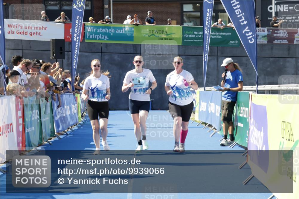 09.08.2026 - GEWOBA Citytriathlon Bremen Yannick Fuchs http://msf.ph/oto/9939066 09.08.2026 11:47:16 Ziel 9 meine-sportfotos.de