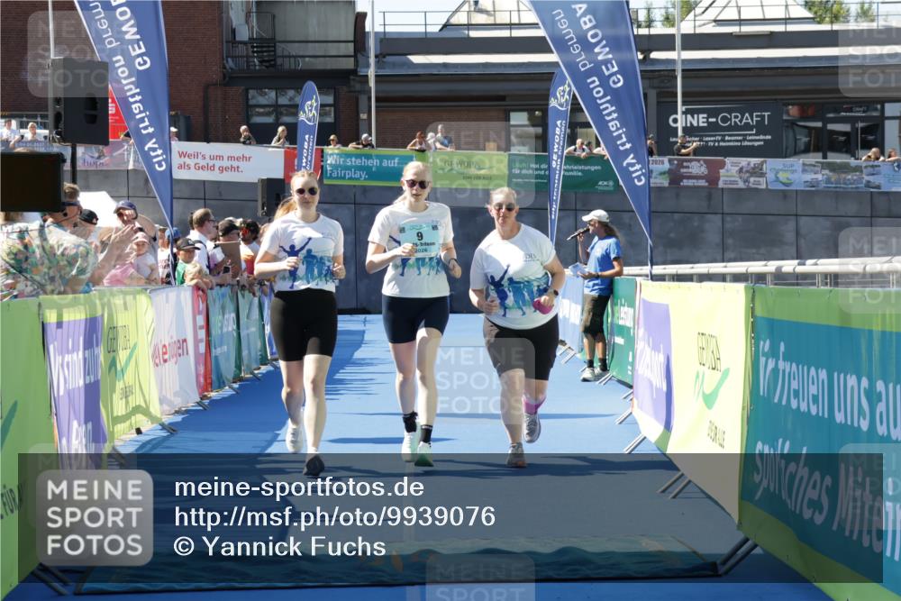 09.08.2026 - GEWOBA Citytriathlon Bremen Yannick Fuchs http://msf.ph/oto/9939076 09.08.2026 11:47:18 Ziel 9 meine-sportfotos.de