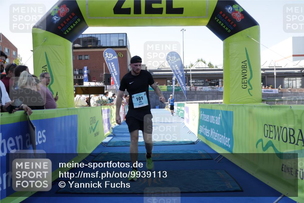 09.08.2026 - GEWOBA Citytriathlon Bremen Yannick Fuchs http://msf.ph/oto/9939113 09.08.2026 11:47:33 Ziel 101 meine-sportfotos.de