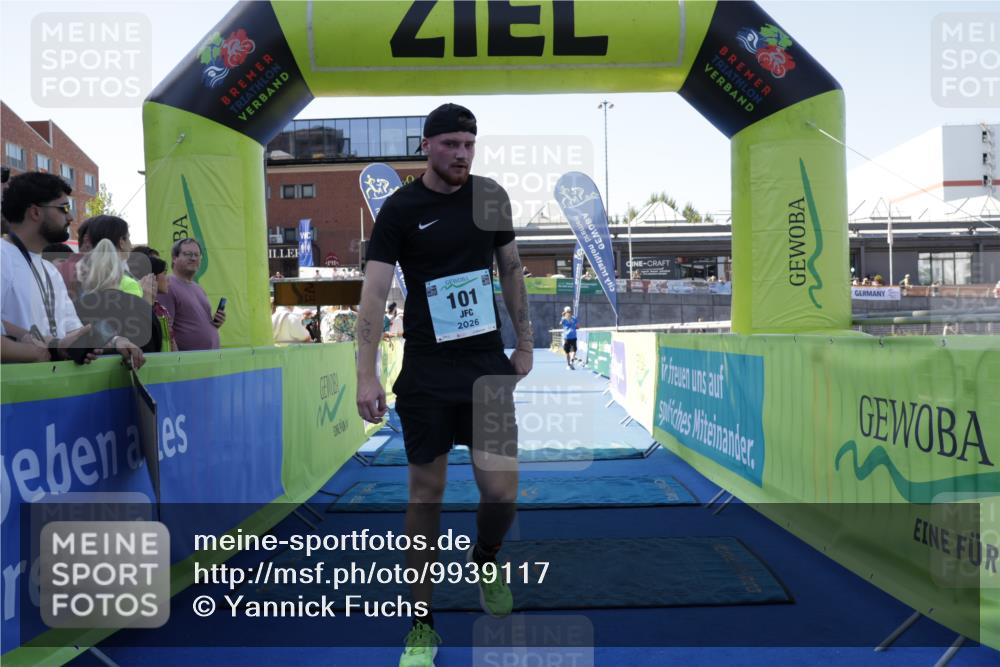 09.08.2026 - GEWOBA Citytriathlon Bremen Yannick Fuchs http://msf.ph/oto/9939117 09.08.2026 11:47:34 Ziel 101 meine-sportfotos.de